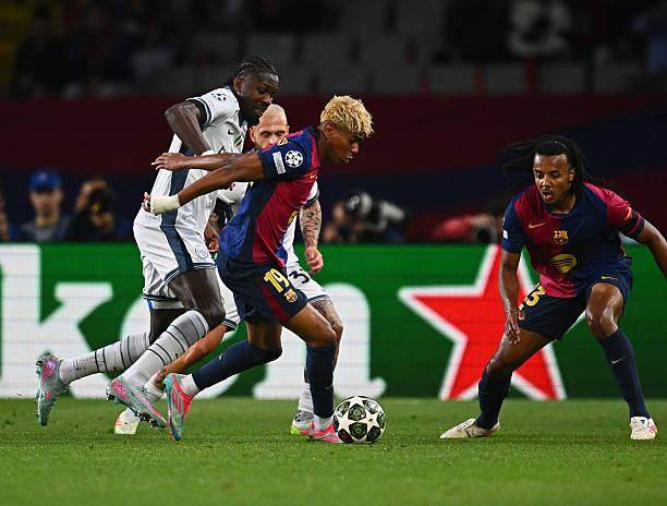 柠檬直播体育-巴萨国米奉献炸裂进球大战！这样互捅太费后卫了……